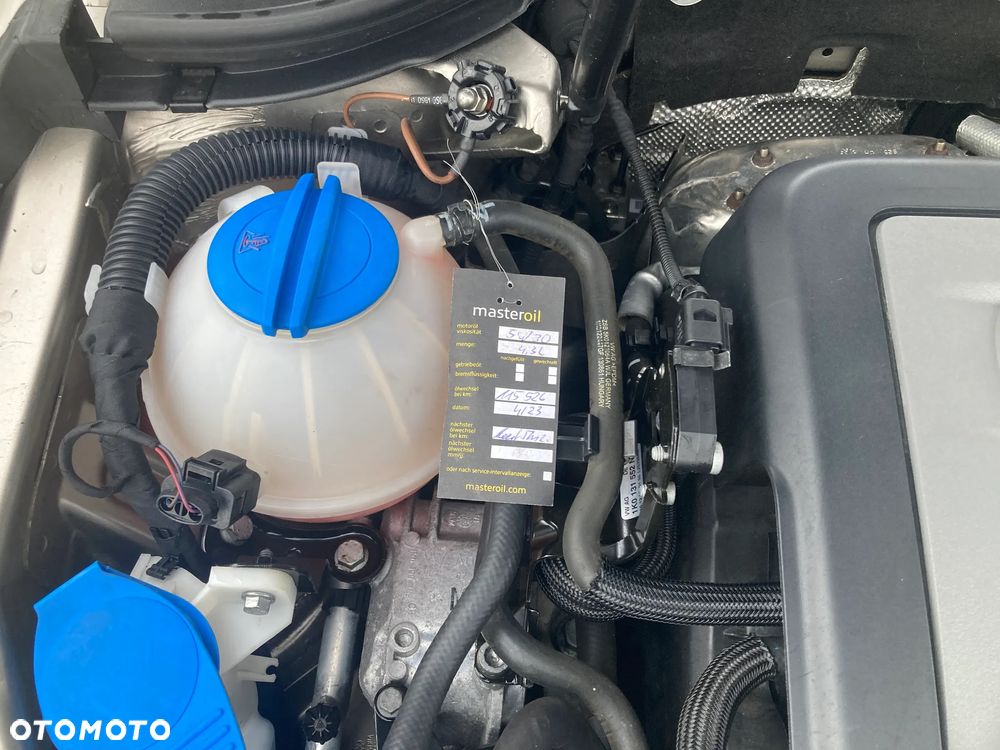 Volkswagen Passat 2.0 TDI DPF BlueMotion Technology Highline - 15