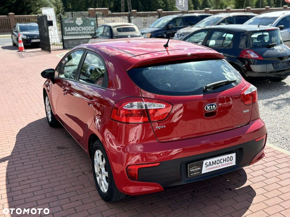 Kia Rio - 11
