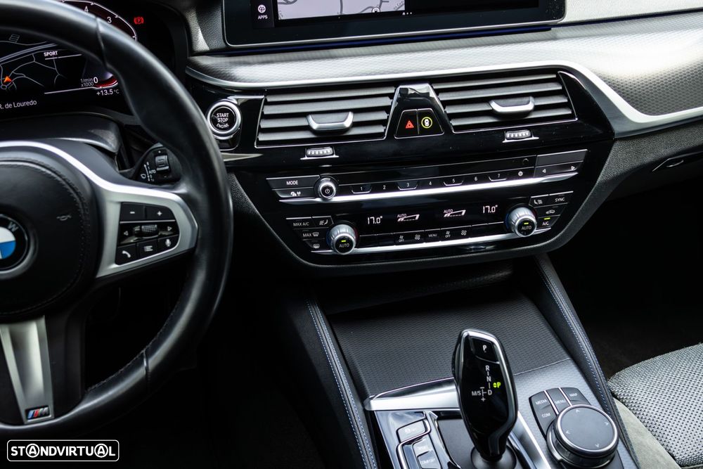 BMW 530 d Pack M Auto - 26