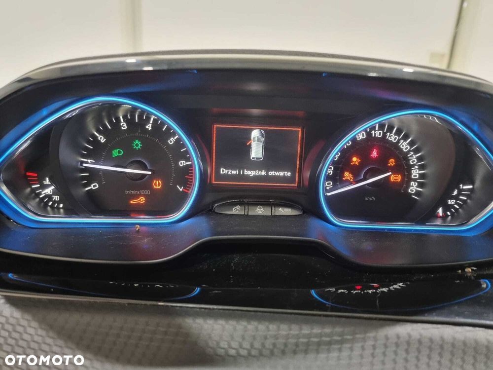 Peugeot 2008 - 17