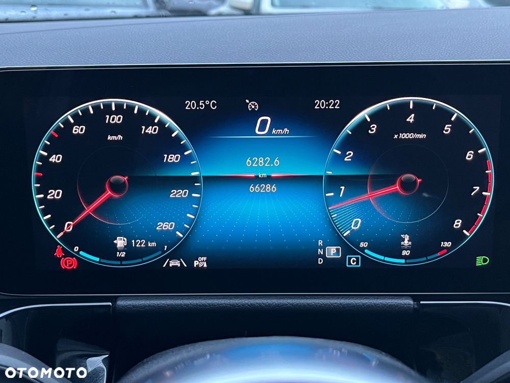 Mercedes-Benz GLA 250 4-Matic AMG Line - 17