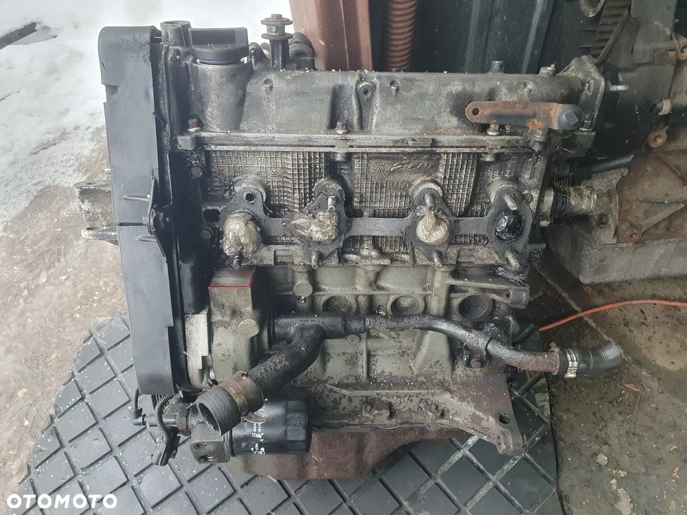 SILNIK FIAT GRANDE PUNTO 1.4 8V BENZYNA 77KM 06-08 350A1000 SILNIK MOTOR SŁUPEK - 2