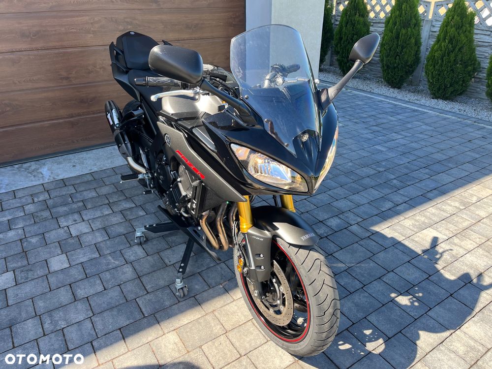 Yamaha FZ8 - 11