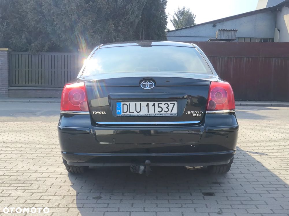 Toyota Avensis - 5