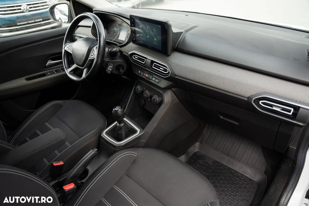 Dacia Logan TCe 90 MT5 Essential - 8