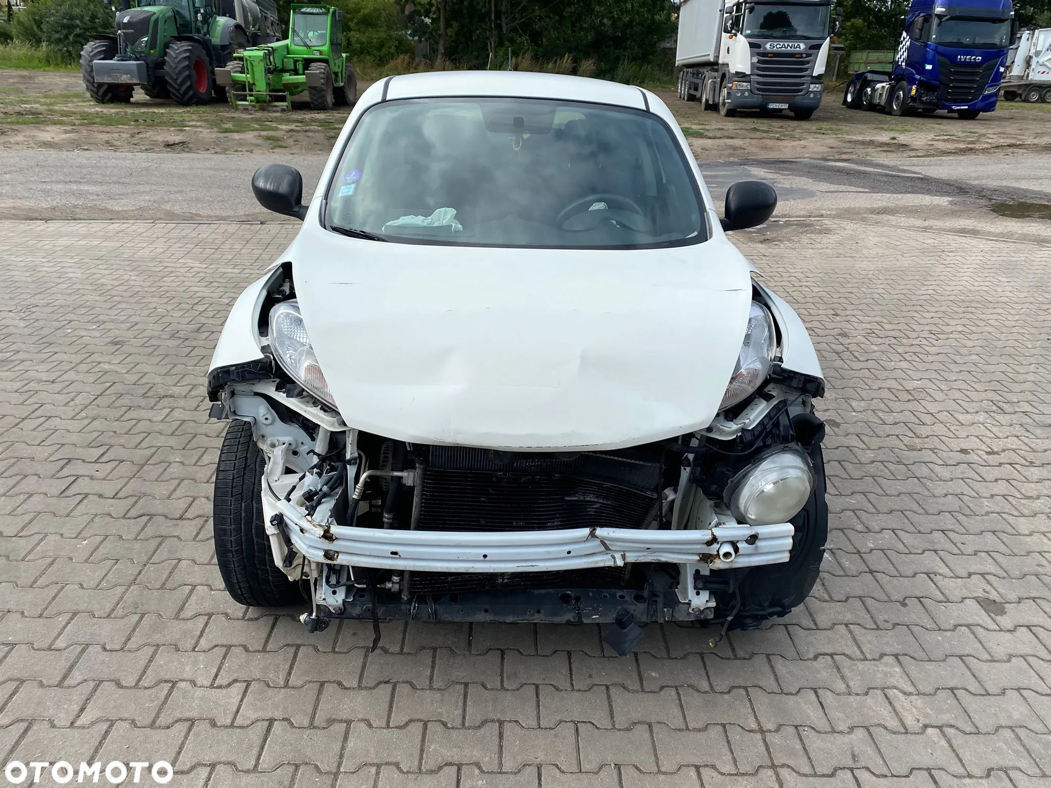 Nissan Juke 1.6 Visia - 2