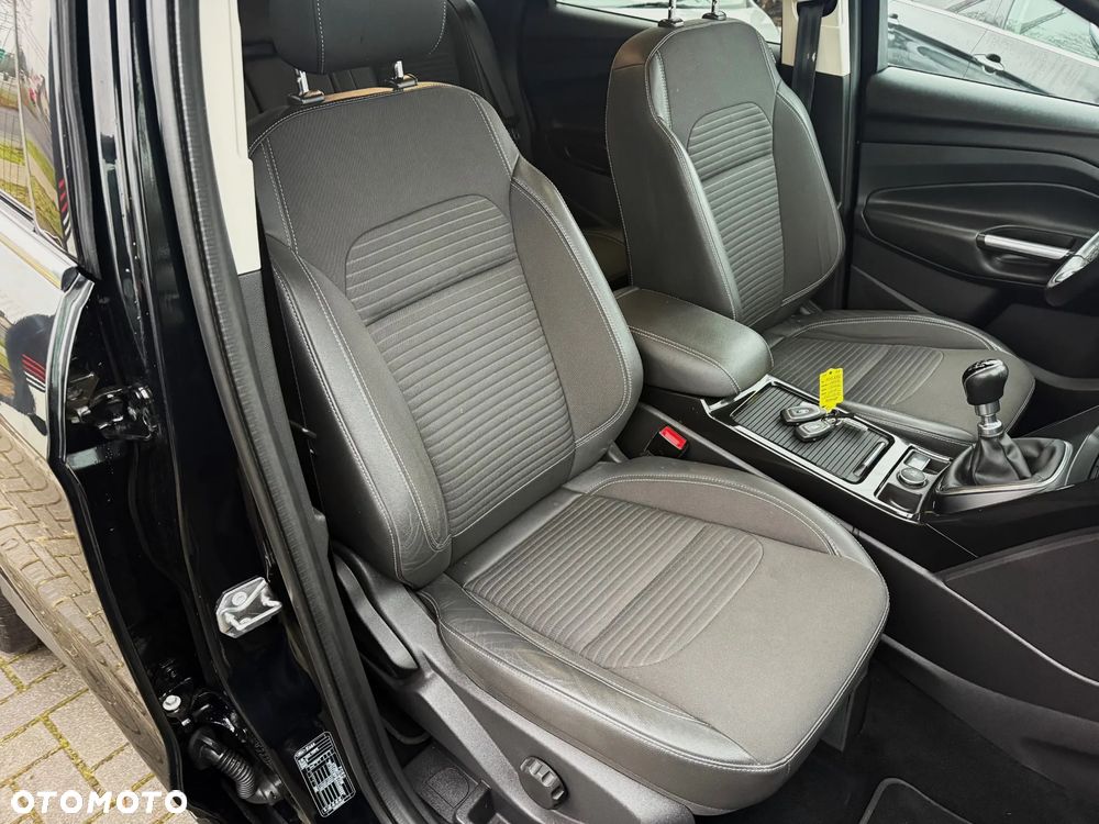 Ford Kuga 2.0 TDCi 4x2 Titanium - 14