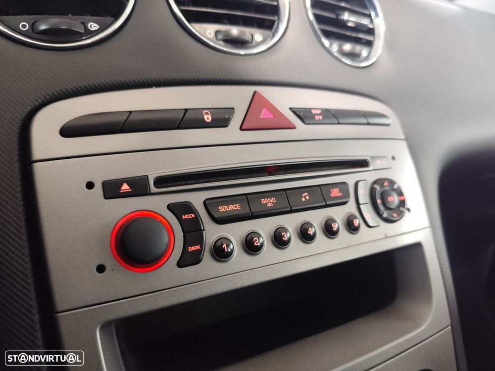 Peugeot 308 HDi FAP 90 Tendance - 14