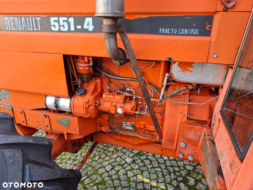 Renault Renault 551.4 - 8