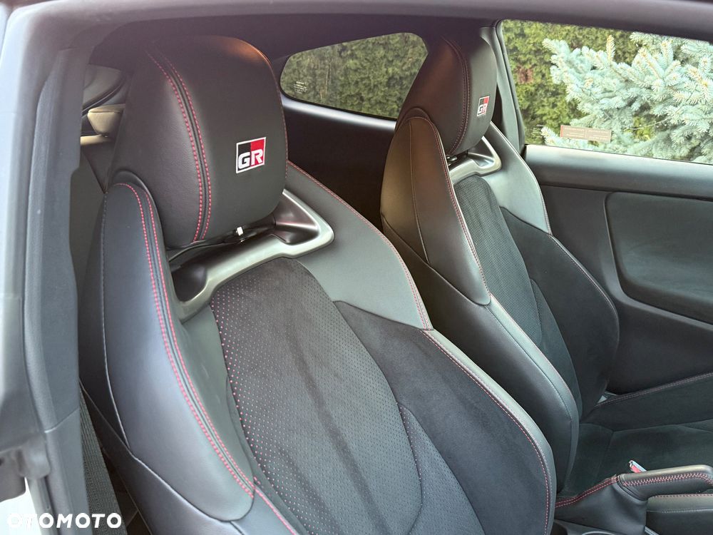 Toyota Yaris ver-gr-1-6-dynamic - 10