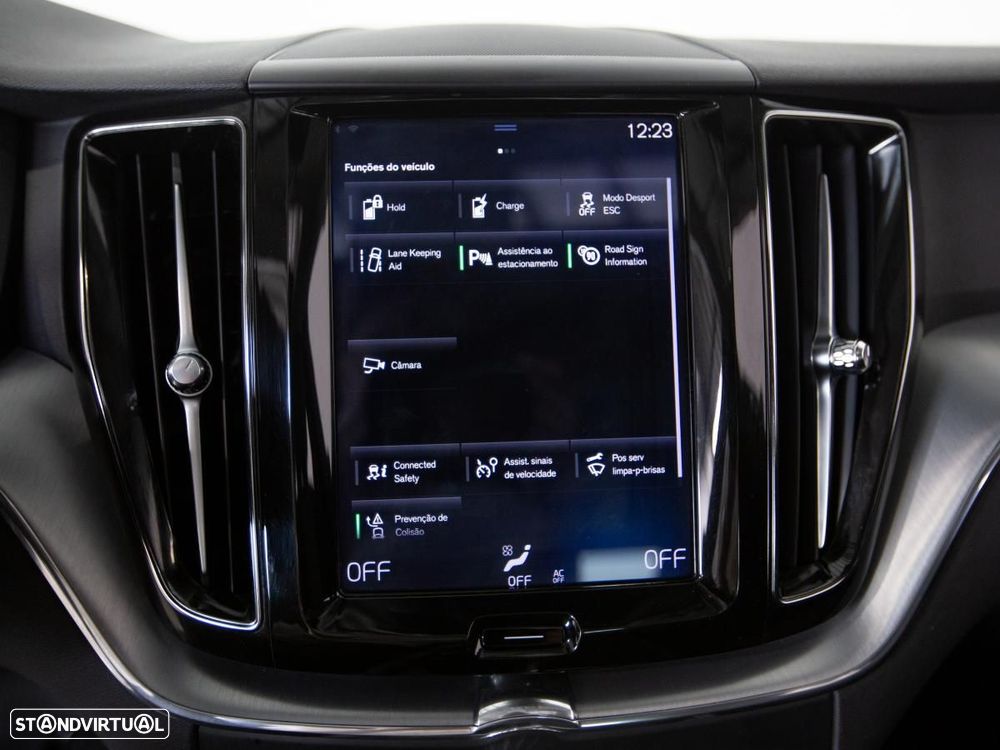 Volvo XC 60 2.0 T8 PHEV Momentum AWD - 22