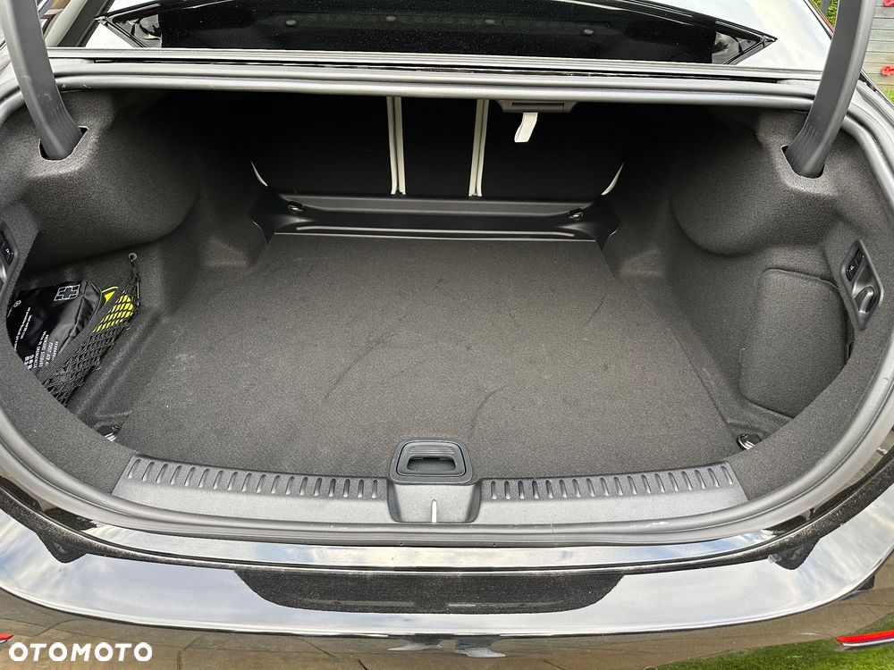 Mercedes-Benz Klasa E 220 d 4-Matic Exclusive - 39