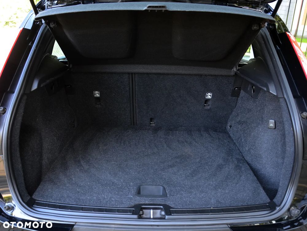 Volvo XC 40 T2 Essential - 11