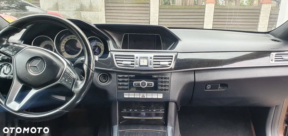 Mercedes-Benz Klasa E 220 BlueTEC 7G-TRONIC Avantgarde - 23