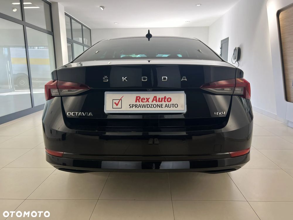 Skoda Octavia 2.0 TSI 4x4 Style DSG - 8