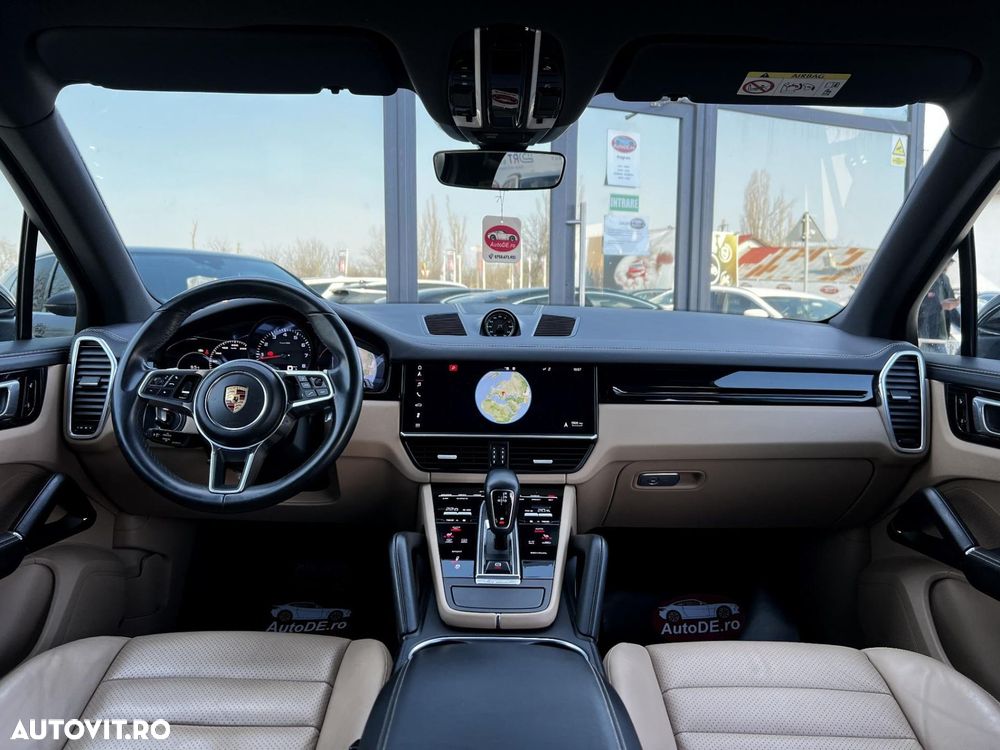 Porsche Cayenne - 8