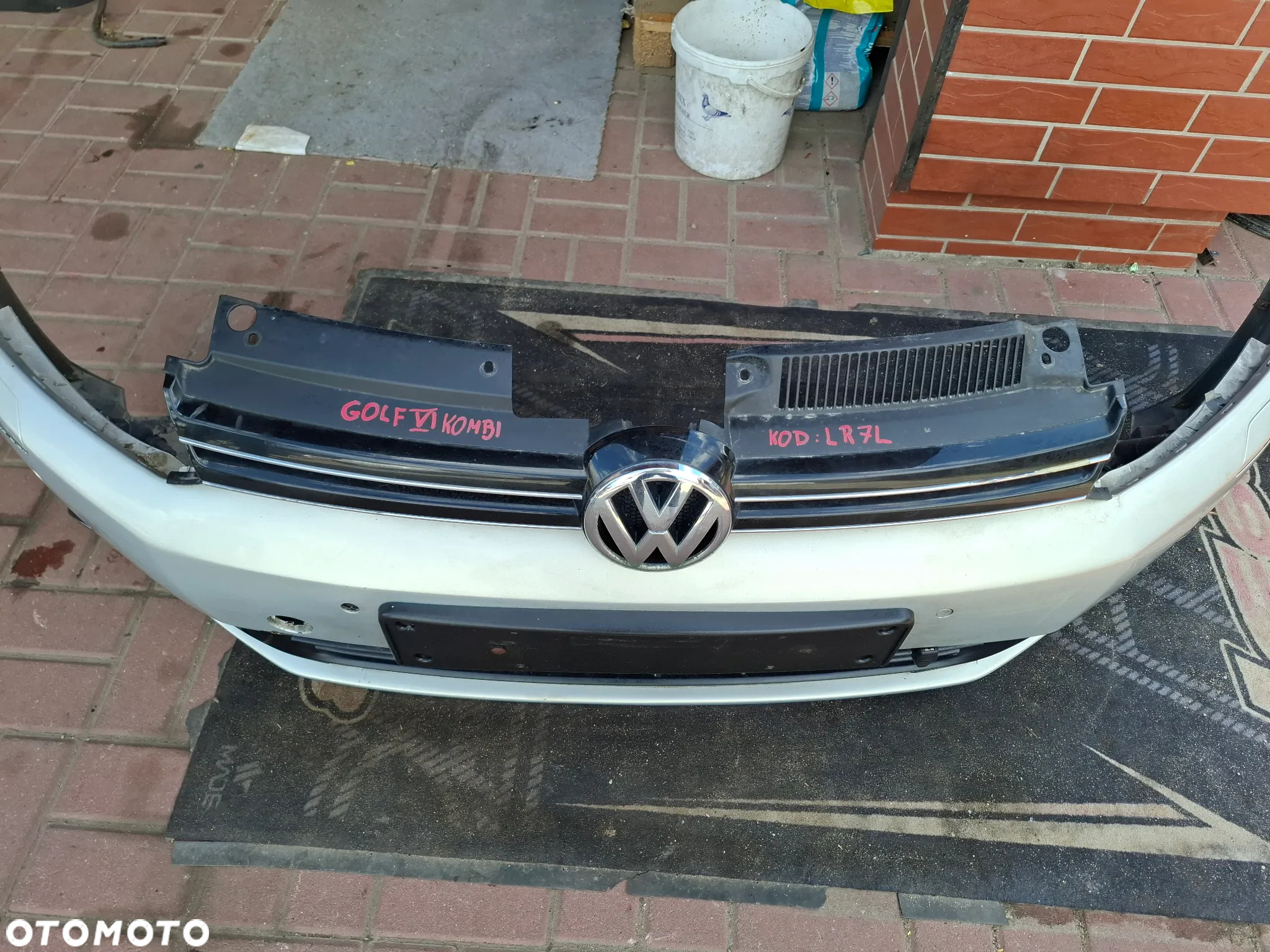 Przedni zderzak VW Golf VI kombi - 5