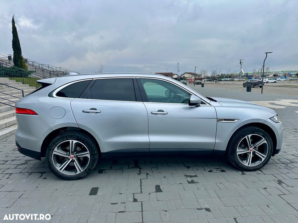 Jaguar F-Pace - 12