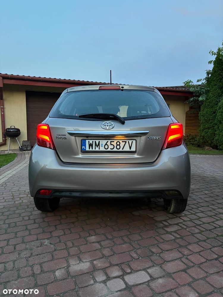 Toyota Yaris 1.0 Active EU6 - 4