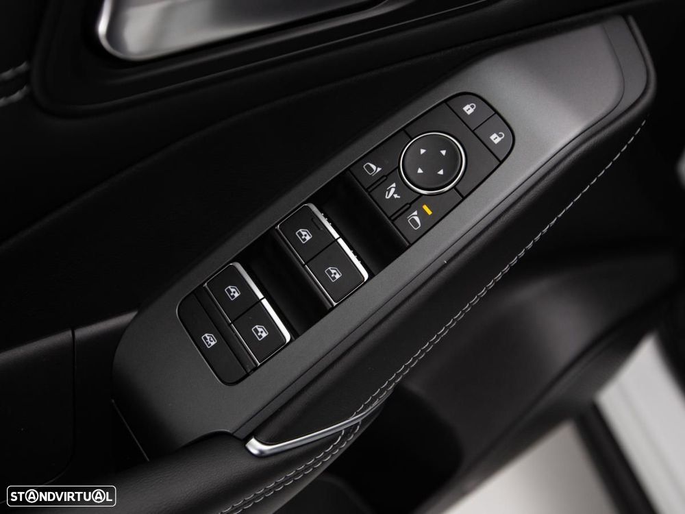 Nissan Qashqai 1.3 DIG-T N-Connecta Xtronic - 14