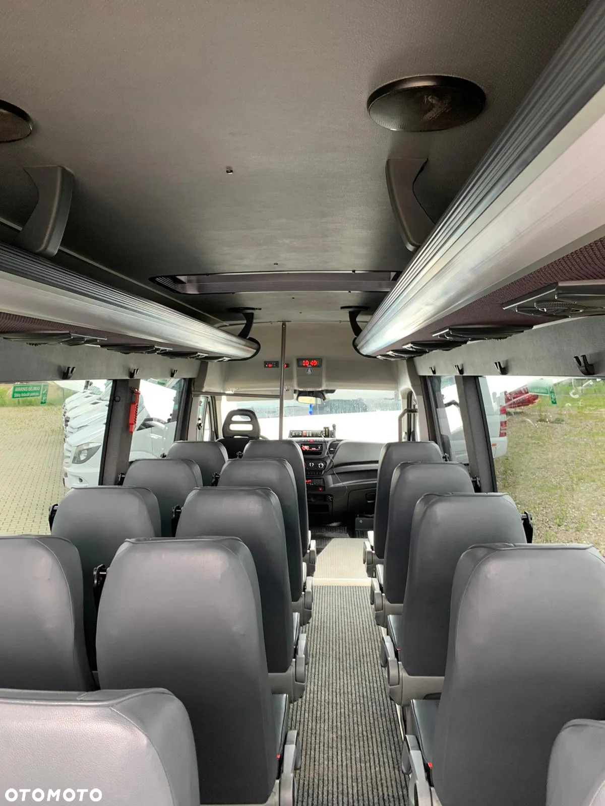 Iveco Daily - 21 miejsc - 12