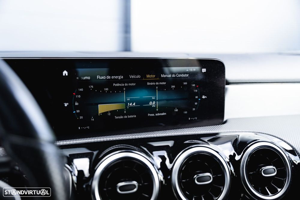 Mercedes-Benz A 250 e AMG Line - 50