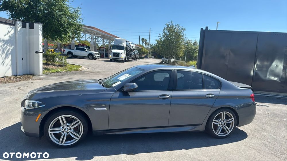 BMW Seria 5 550i Sport-Aut - 18