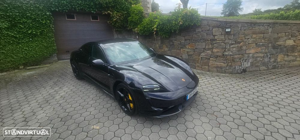 Porsche Taycan Turbo S - 5