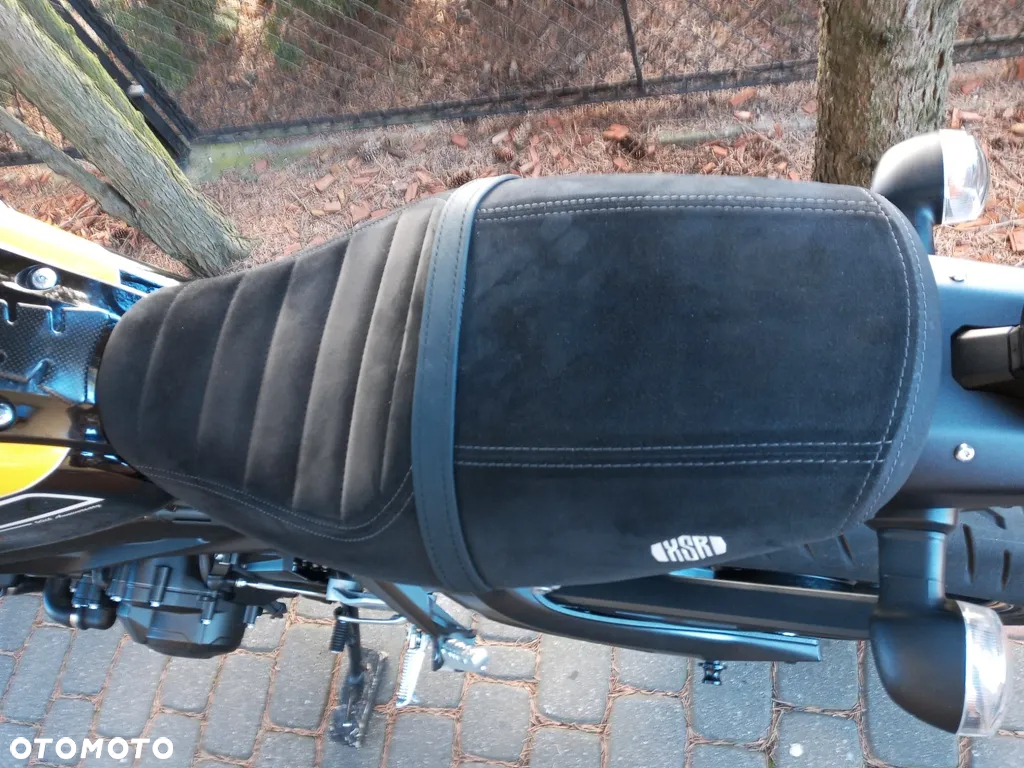 Yamaha XSR - 25