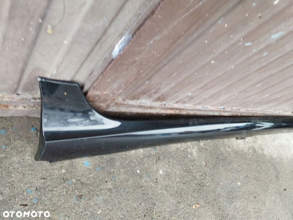 próg prawy vw golf v 5 gti 1k3 3d - 2