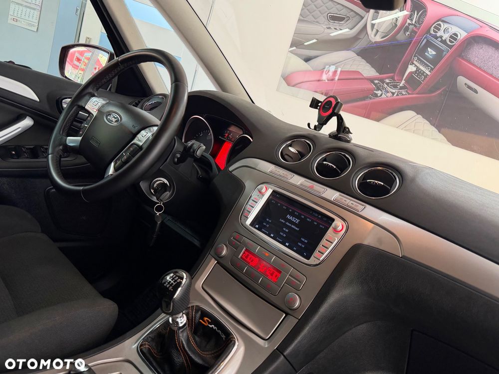 Ford S-Max - 26