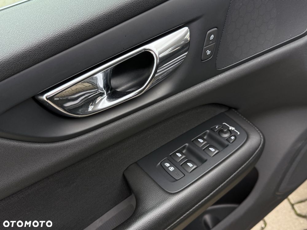 Volvo V60 D3 Drive-E Momentum - 18
