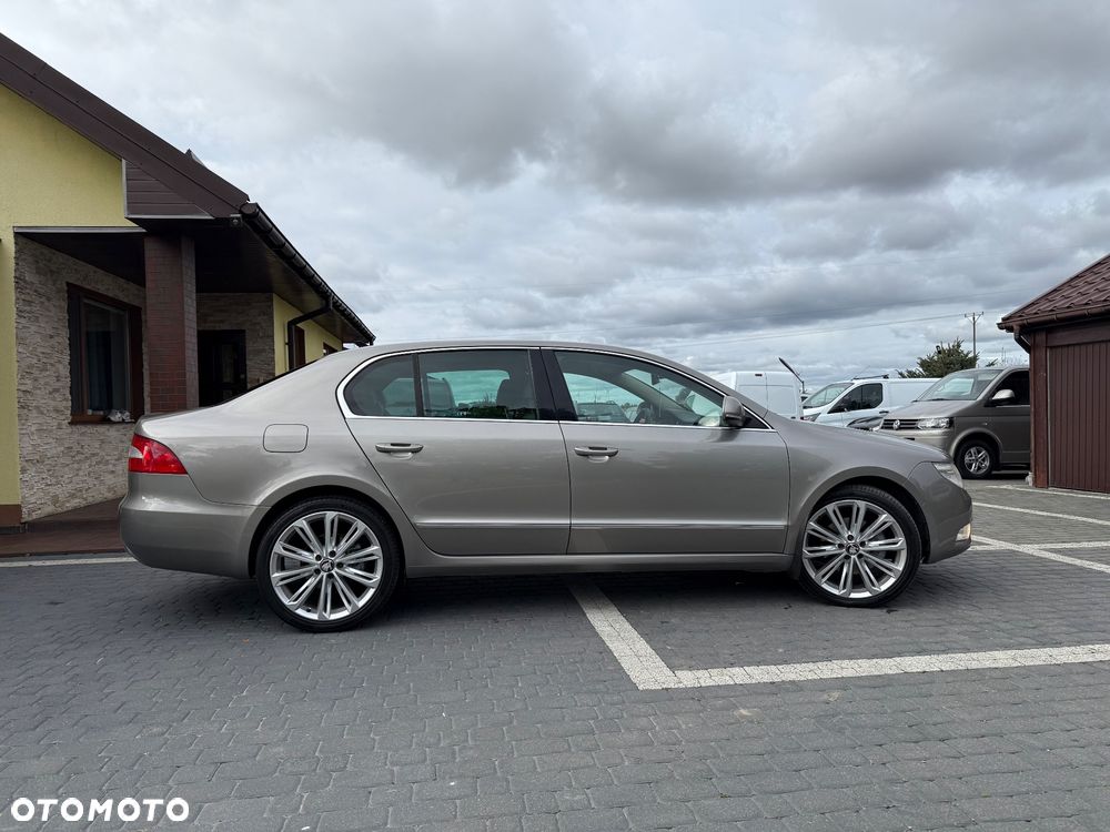 Skoda Superb 2.0 TDI Business DSG - 8