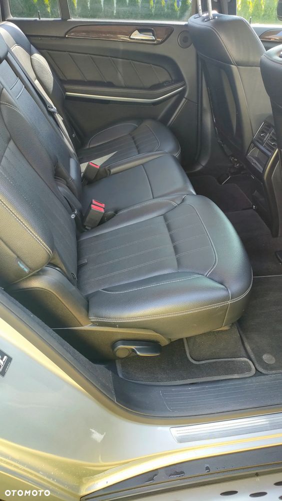 Mercedes-Benz GL 350 BlueTEC 4-Matic - 32