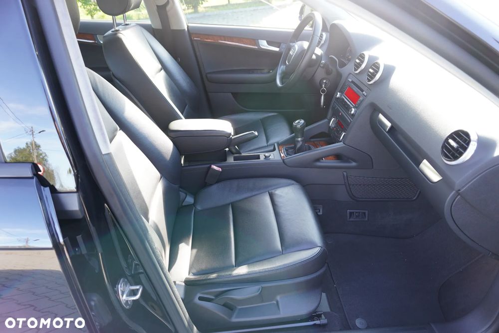 Audi A3 Sportback 2.0 TDI DPF Attraction - 20