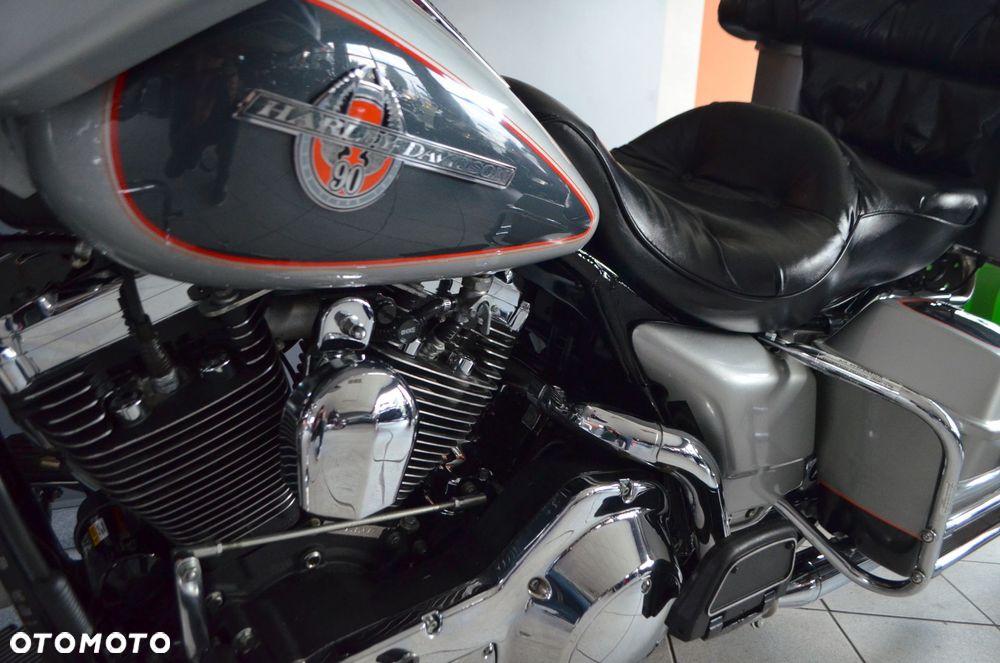 Harley-Davidson FLHT Electra Glide Standard - 26