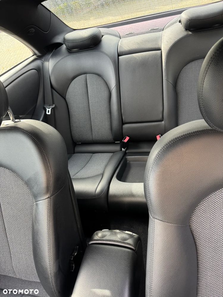 Mercedes-Benz CLK - 10