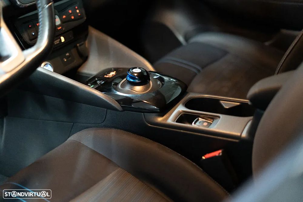 Nissan Leaf N-Connecta - 22