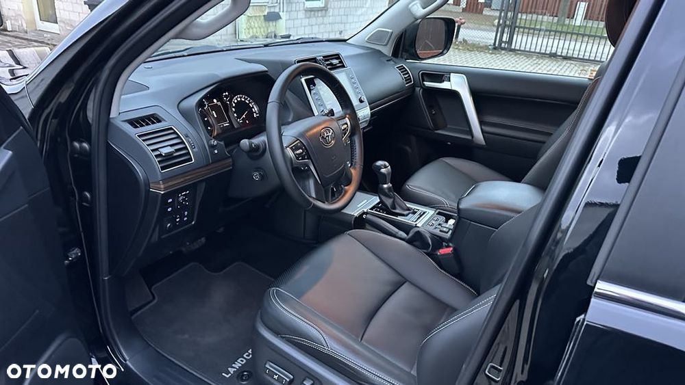 Toyota Land Cruiser LC 2.8 D-4D Prestige - 4