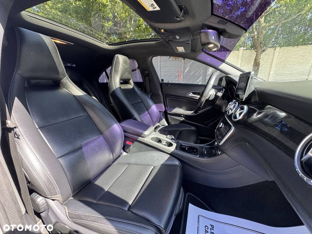 Mercedes-Benz CLA 250 4-Matic - 12