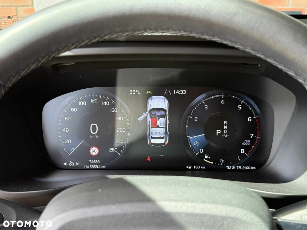 Volvo XC 40 T3 Momentum Core - 16