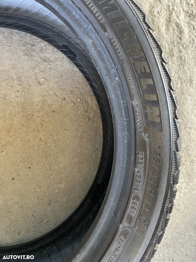 235/45R19 Michelin Pilot Alpin 5 - 5