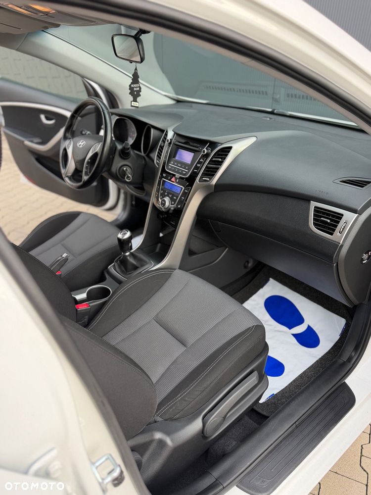 Hyundai i30 1.6 GDI Premium - 37