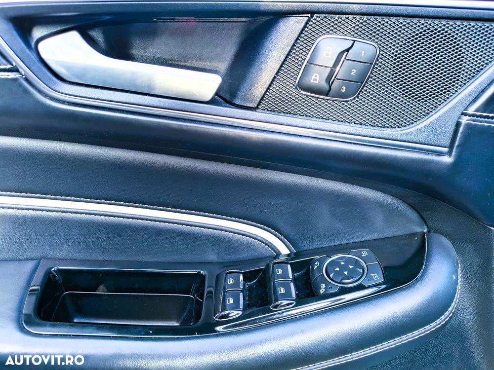 Ford Edge 2.0 TDCi Powershift Titanium - 9