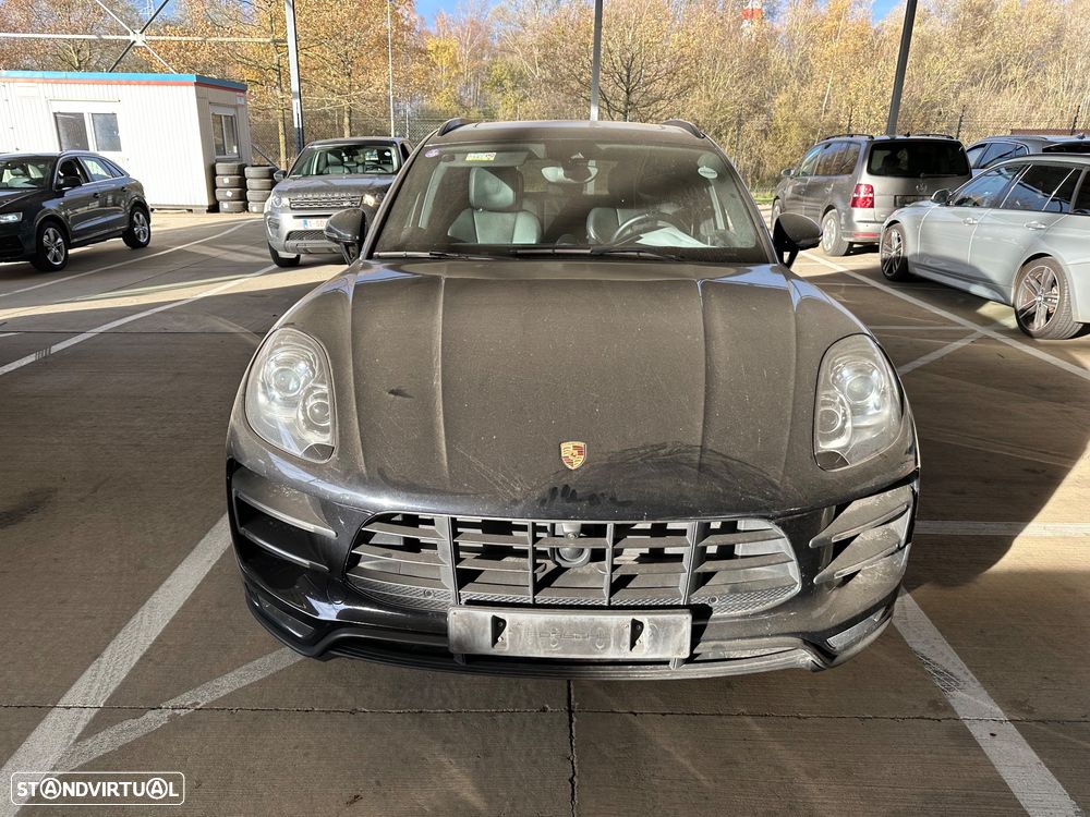 Porsche Macan Turbo - 12