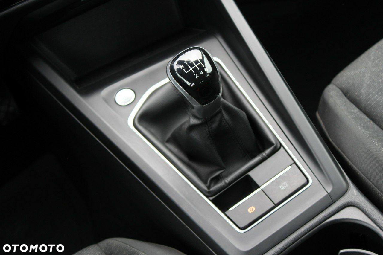 Volkswagen Golf - 15
