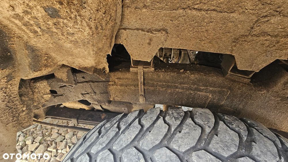 Toyota Hilux 4x4 Double Cab - 9