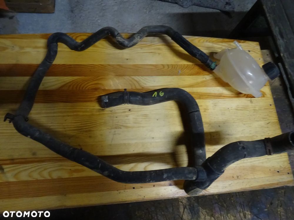 DACIA DOKKER LODGY 1,6 PRZEWOD WODY ZBIORNIK WYROWANAWCZY CZESCI ROZNE UKLAD CHLODZENIA