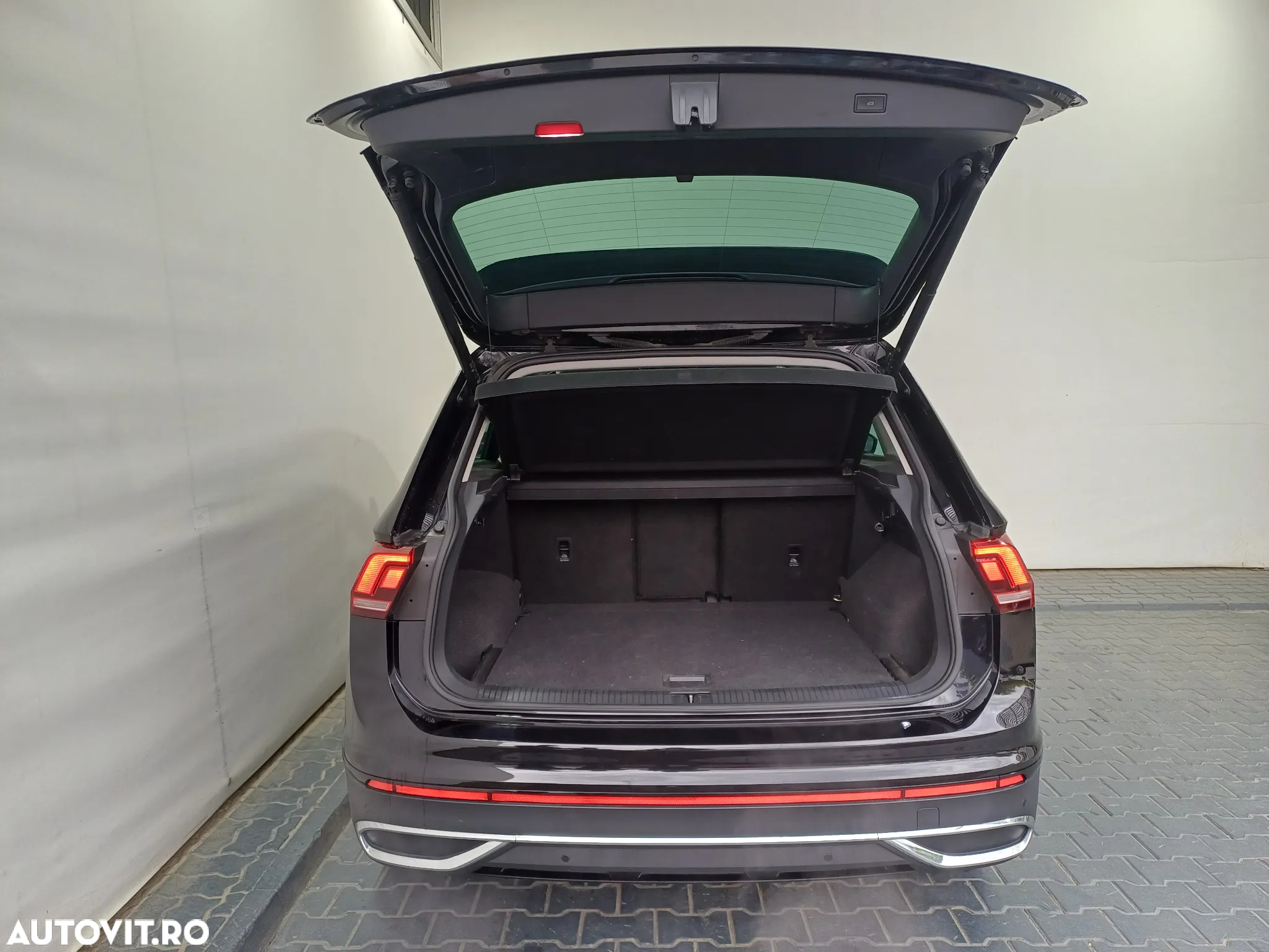Volkswagen Tiguan 2.0 TSI ACT 4Mot DSG Highline - 39