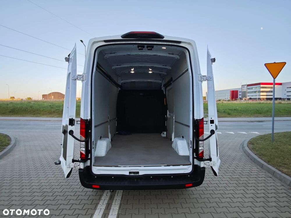 Ford Transit - 9